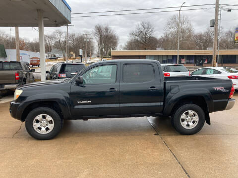 2006 Toyota Tacoma for sale at GRC OF KC in Gladstone MO