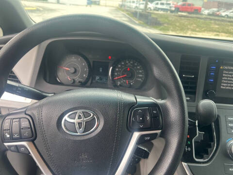 2015 Toyota Sienna