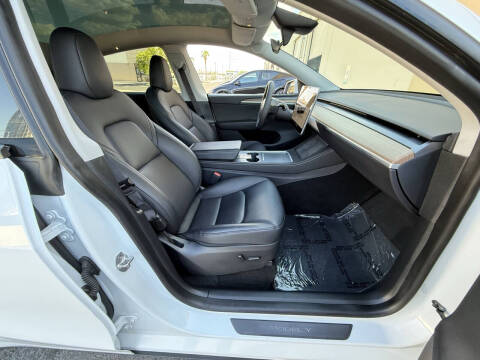 2023 Tesla Model Y Long Range