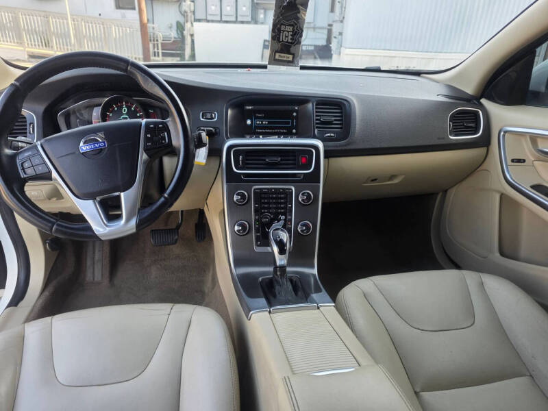 2015 Volvo S60 T5 Drive-E Premier Plus