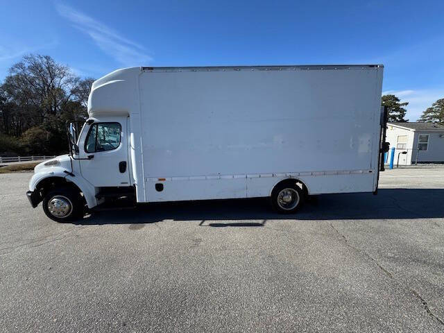 2008 Freightliner M2 106