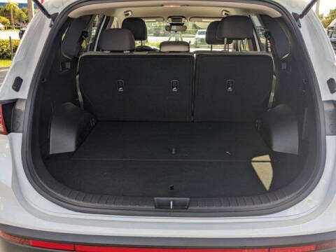 2022 Hyundai Santa Fe SE