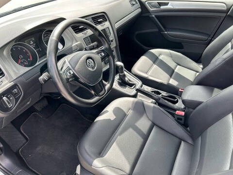 2016 Volkswagen Golf