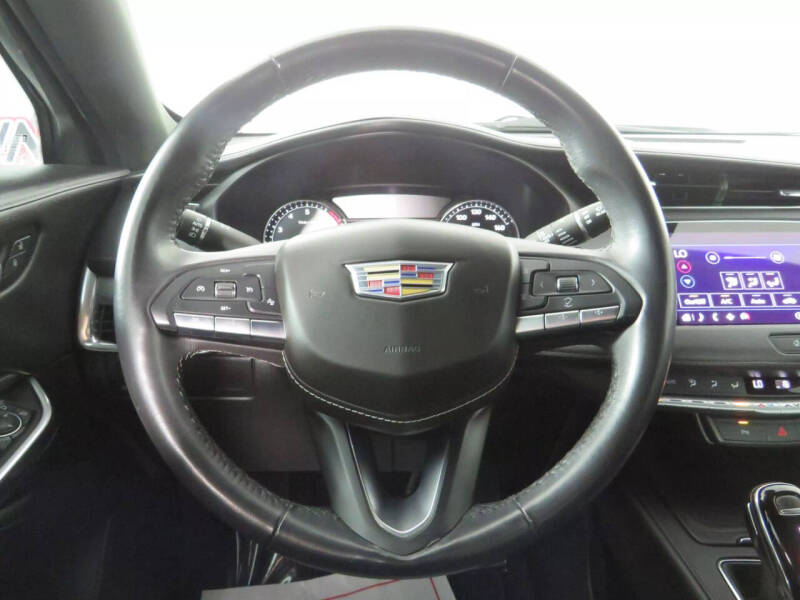 2020 Cadillac XT4 Premium Luxury