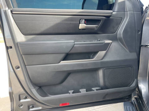 2025 Toyota Sequoia SR5