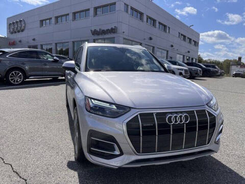 2023 Audi Q5 quattro Premium Plus 40 TFSI