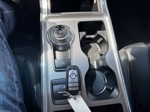 2024 Ford Edge Titanium