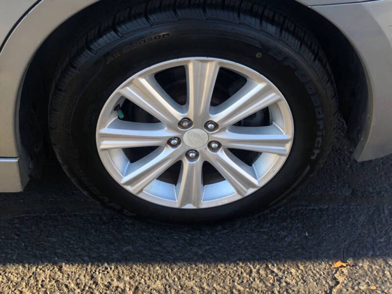 2011 Subaru Legacy 2.5i Premium