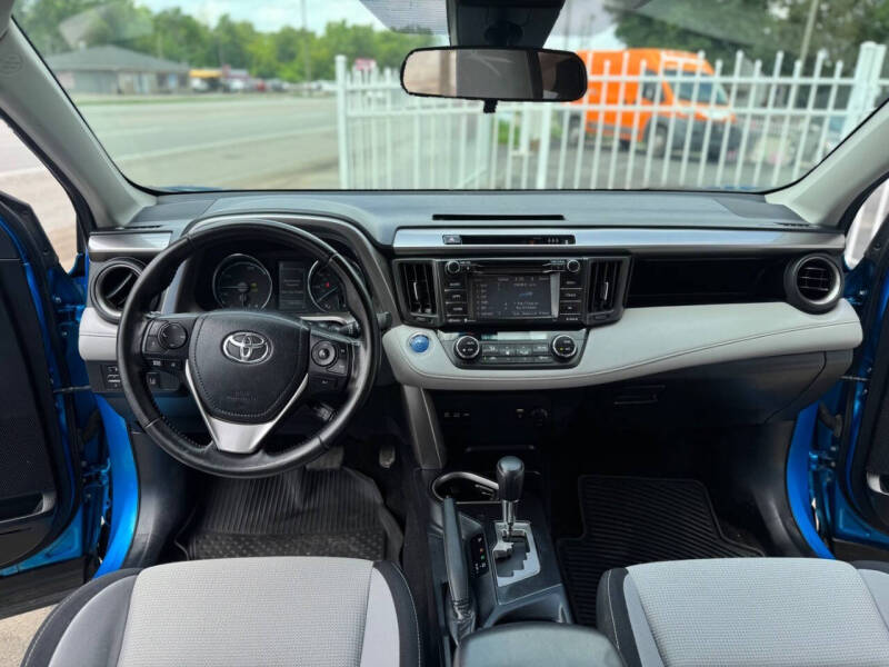2017 Toyota RAV4 Hybrid XLE