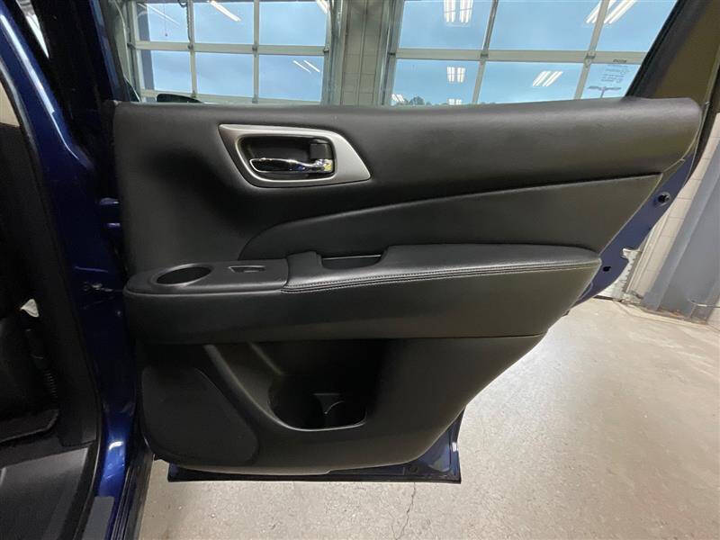 2020 Nissan Pathfinder S