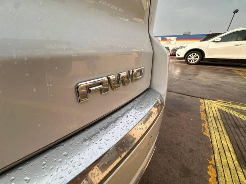 2016 GMC Acadia Denali