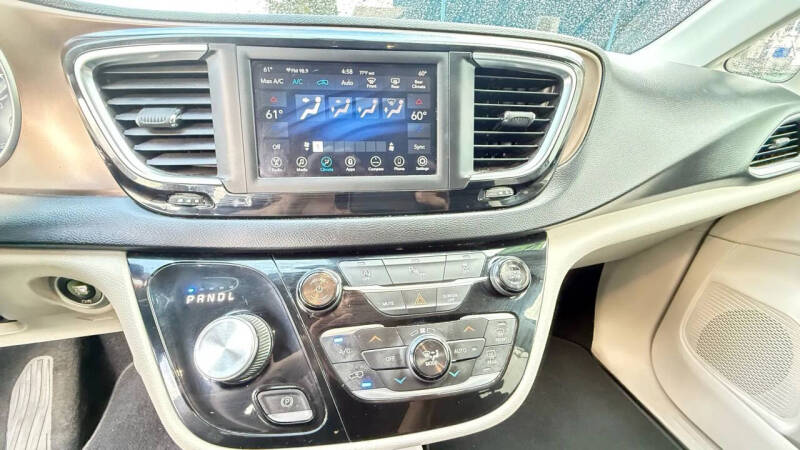 2018 Chrysler Pacifica Touring Plus