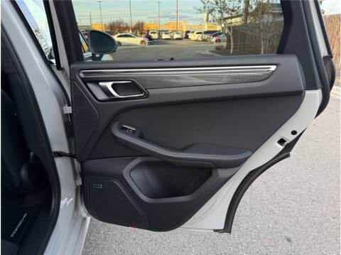 2021 Porsche Macan Turbo