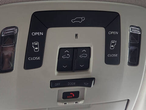 2022 Toyota Sienna Limited 7-Passenger