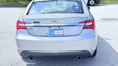 2013 Chrysler 200 Touring