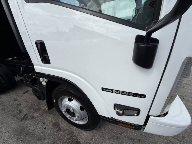 2015 Isuzu NPR