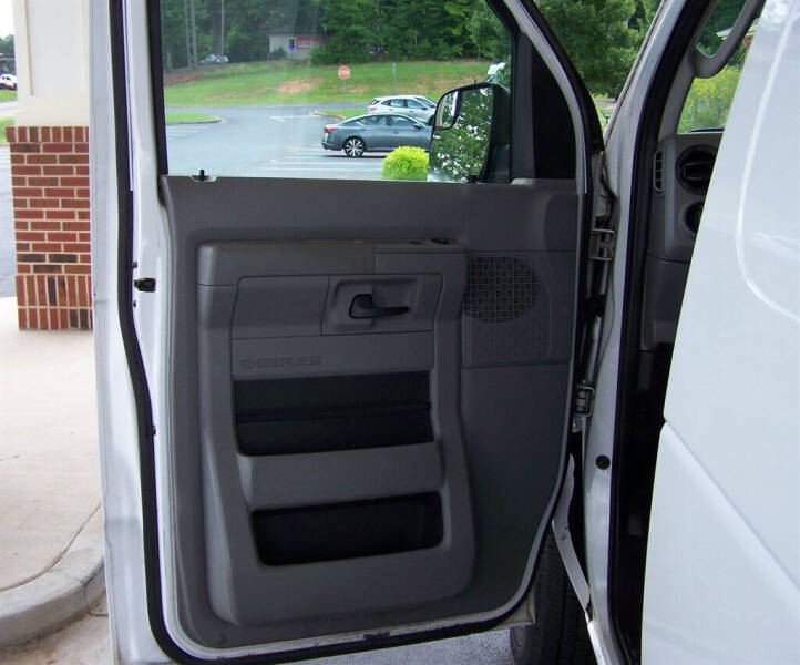 2010 Ford E-Series E-350 SD