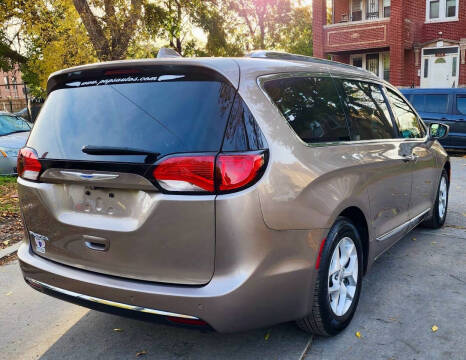 2018 Chrysler Pacifica Touring L