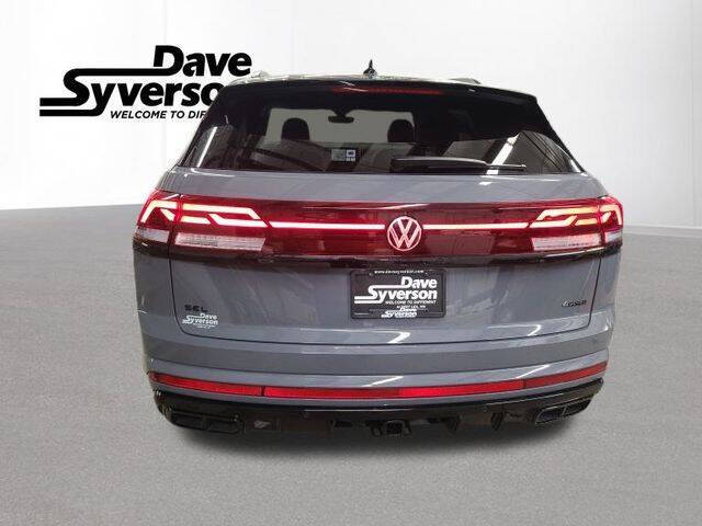 2026 Volkswagen Atlas Cross Sport SEL R-Line Black 4Motion