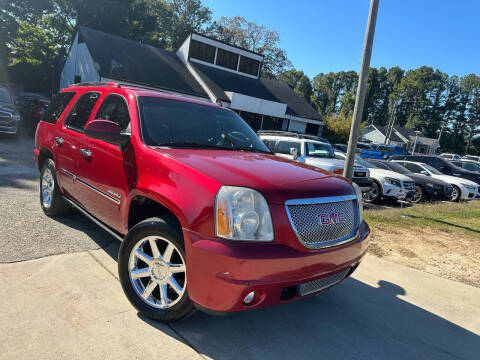 2013 GMC Yukon for sale at Alpha Car Land LLC in Snellville GA