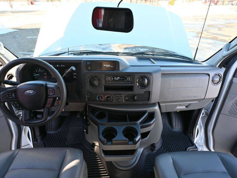 2024 Ford E-Series