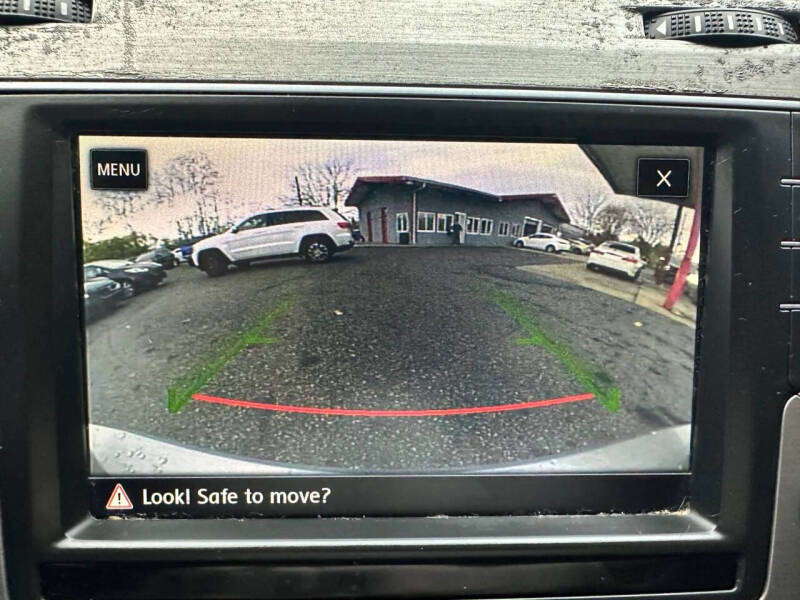 2017 Volkswagen Golf SportWagen