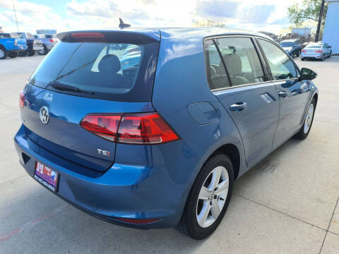 2017 Volkswagen Golf TSI S