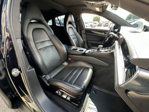 2019 Porsche Panamera 4