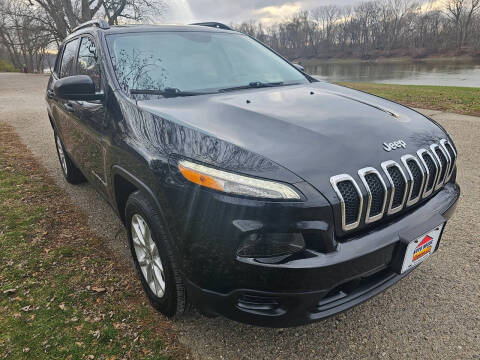 2016 Jeep Cherokee for sale at Auto House Superstore in Terre Haute IN