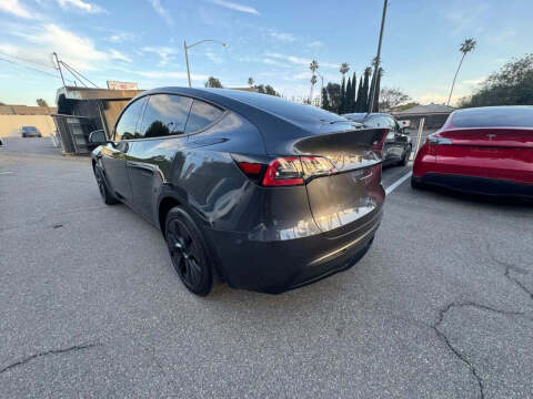 2024 Tesla Model Y Long Range