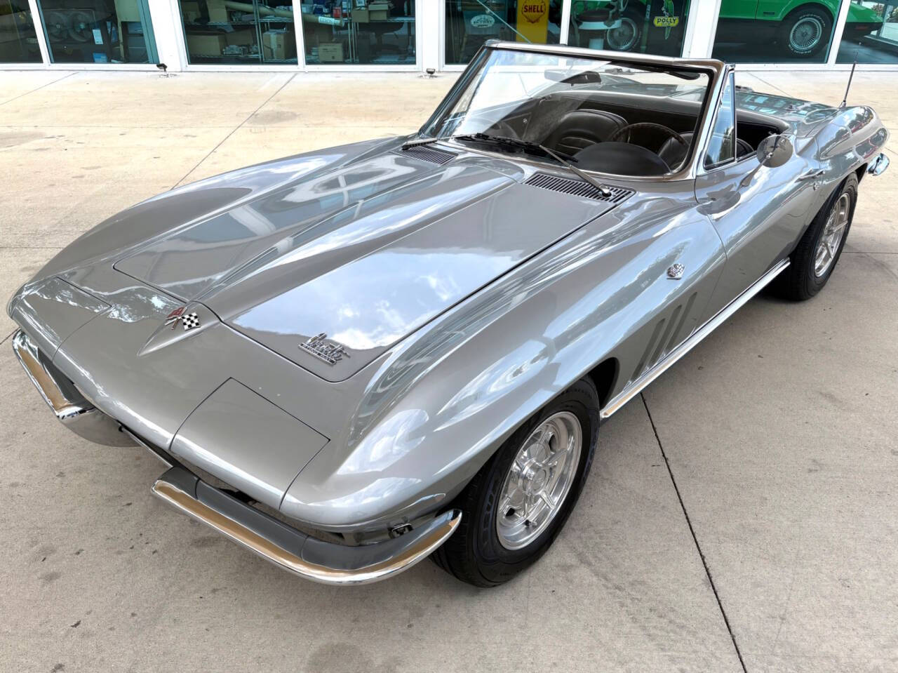 1966 Chevrolet Corvette 20