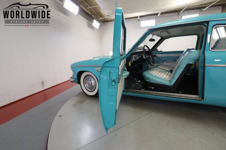 1957 Studebaker Silver Hawk
