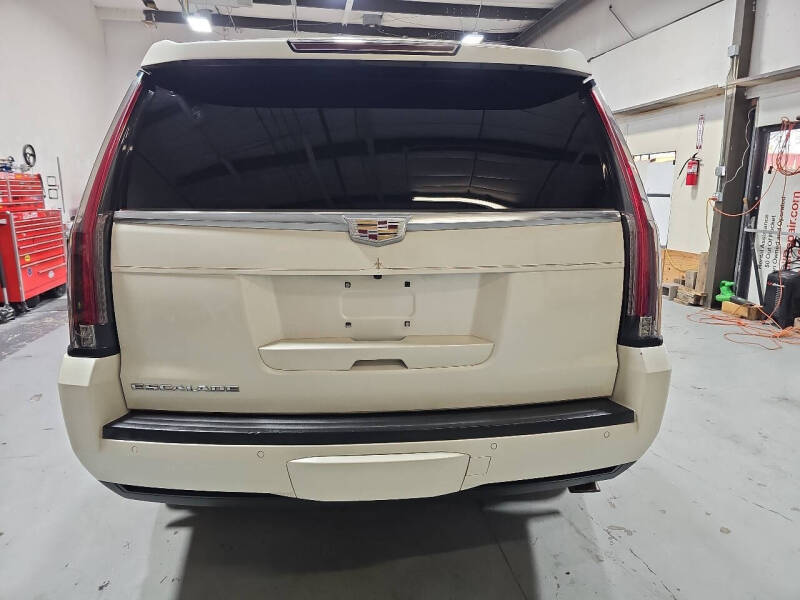 2015 Cadillac Escalade Luxury