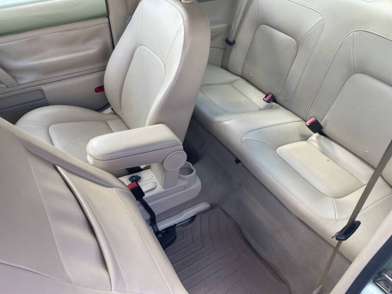 2008 Volkswagen New Beetle S