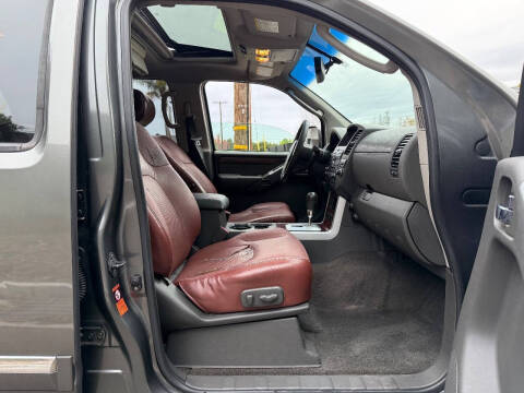 2008 Nissan Pathfinder LE