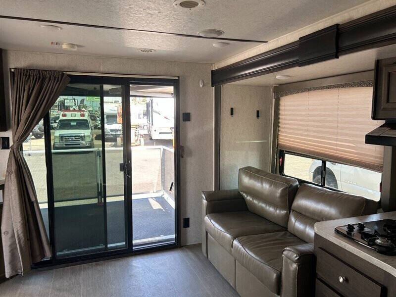 2018 Starcraft Marine M-210RLD