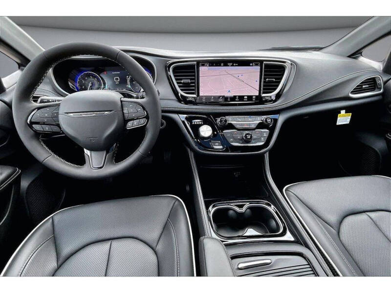2027 Chrysler Pacifica Limited