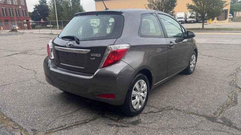 2012 Toyota Yaris 3-Door LE