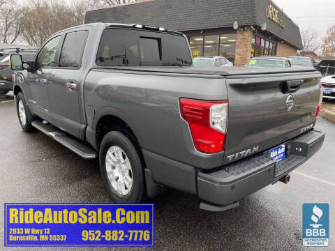 2017 Nissan Titan SV