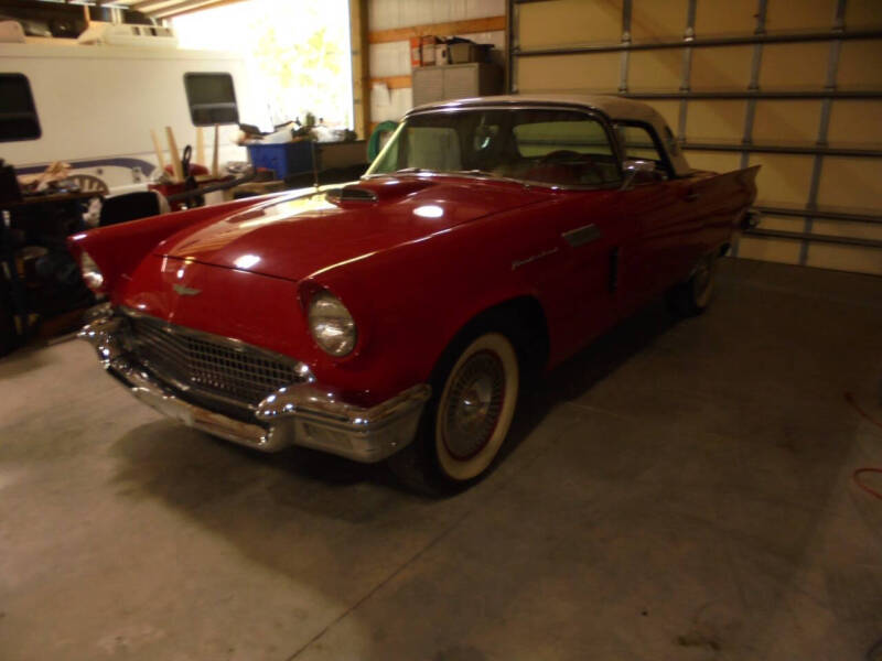 1957 Ford Thunderbird