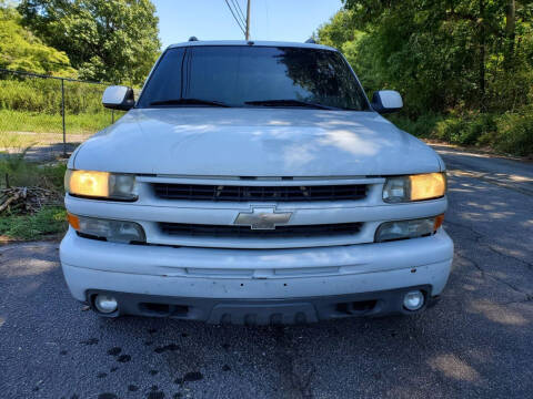 2003 Chevrolet Tahoe for sale at GEORGIA AUTO DEALER LLC in Buford GA