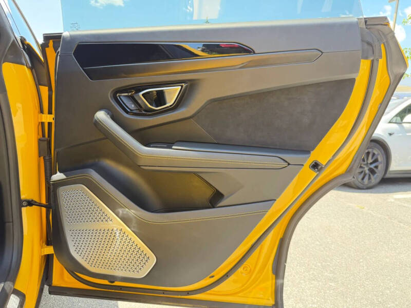 2021 Lamborghini Urus