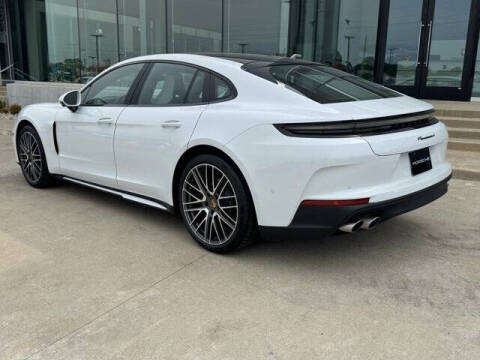 2025 Porsche Panamera 4