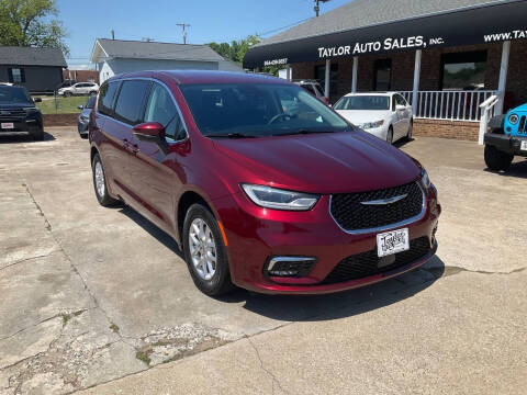 2023 Chrysler Pacifica Touring L