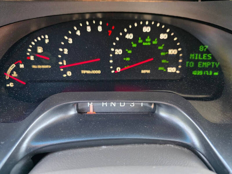 2002 Lincoln Continental