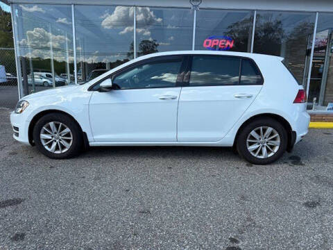 2017 Volkswagen Golf TSI SE