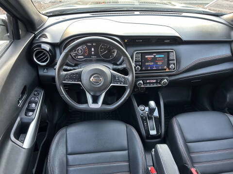 2019 Nissan Kicks SR