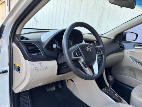 2016 Hyundai Accent SE