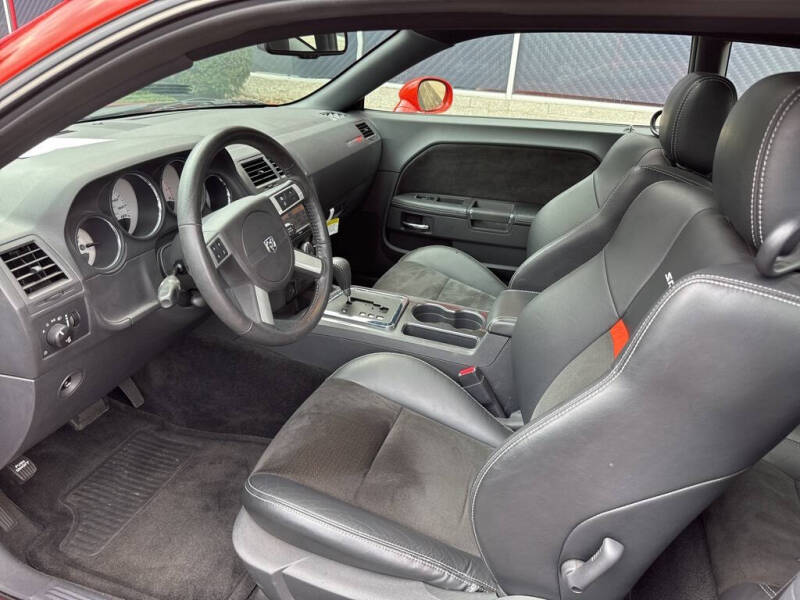 2008 Dodge Challenger SRT8