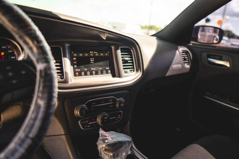 2019 Dodge Charger SXT